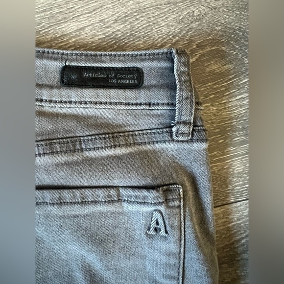 Articles of Society Sarah Skinny Baker Ankle Jeans in Grey Ombré. Size 29 - Picture 8 of 15